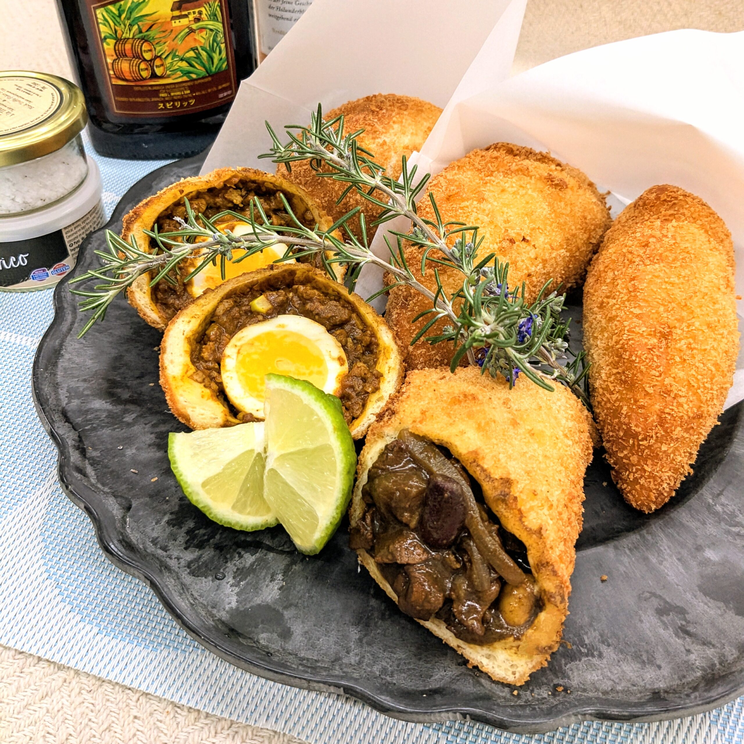 こだわり強めの男カレーパン